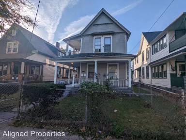 Main picture of 1719 Holmden Ave