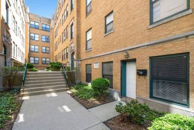 Main picture of 7207 S Yates Blvd