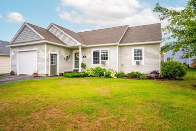 Main picture of 9 Stephanie Dr