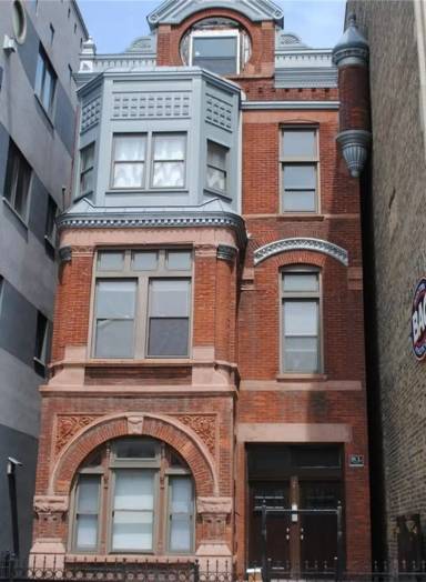 Main picture of 2050 W North Ave