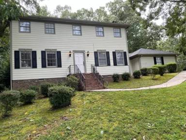 Main picture of 1394 Webb Gin House Rd