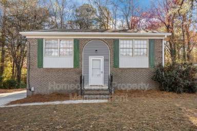 Main picture of 735 Ashbrook Rd