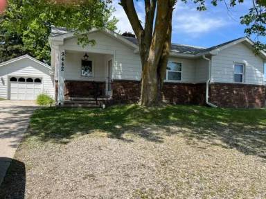 Main picture of 3442 Main St