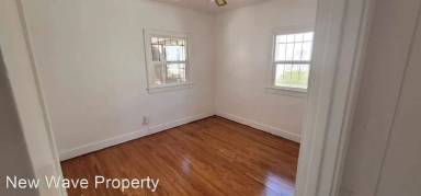 Main picture of 1150 W 65th St
