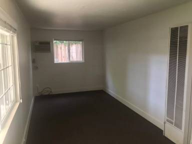Main picture of 1024 Mechoopda St