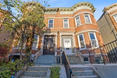 Main picture of 264 Woodlawn Ave