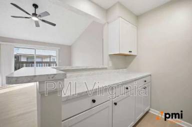 Main picture of 340 Wells Ct