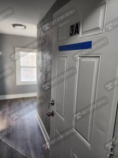 Main picture of 17310 Bentler St