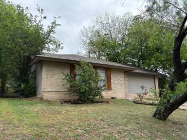 Main picture of 2524 Chaparral Trl