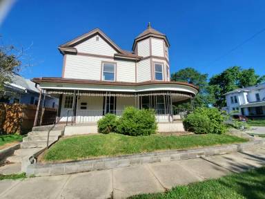 Main picture of 400 Wayne Ave
