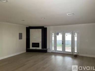 Main picture of 10915 Whitaker Ave