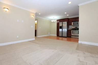 Main picture of 549 Graves Ave