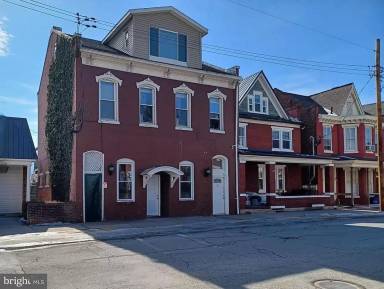 Main picture of 52 Chestnut St