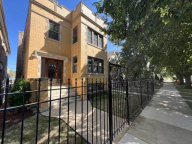 Main picture of 4915 N Kedvale Ave