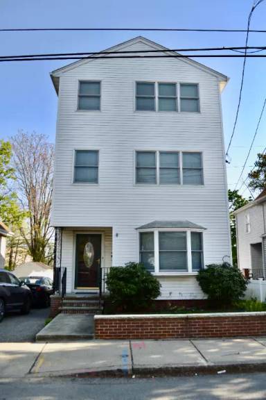 Main picture of 39 Paris St