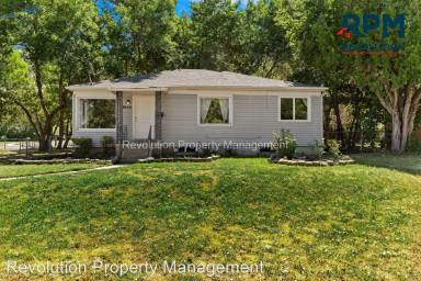 Main picture of 3606 Iowa Ave