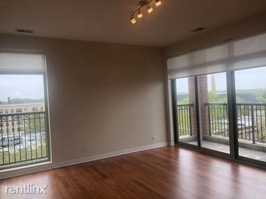 Main picture of 6957 N Greenview Ave