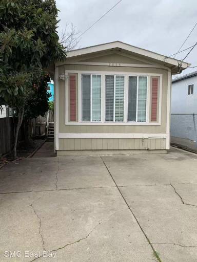 Main picture of 2535 25th Ave