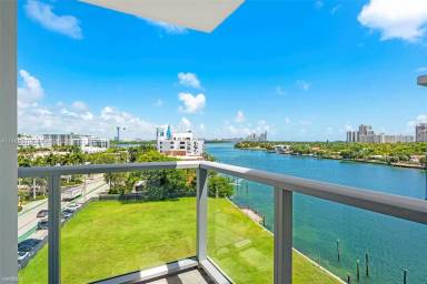 Main picture of 9901 E Bay Harbor Dr