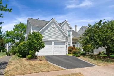 Main picture of 44128 Merrywood Ct