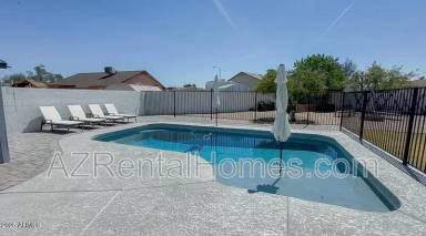 Main picture of 5453 E Florian Ave