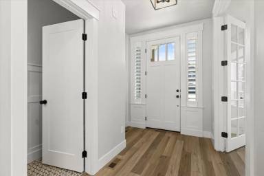 Main picture of 7805 W Cardinal Dr