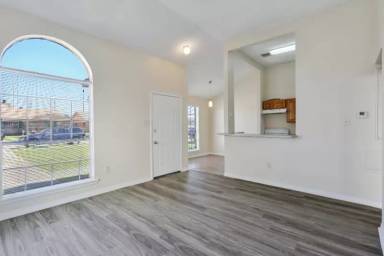 Main picture of 1736 Montbatten Dr