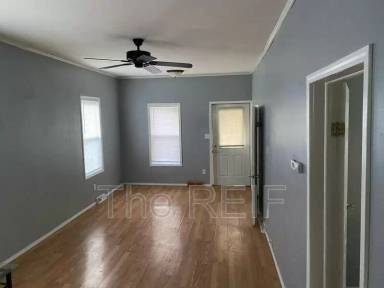 Main picture of 813 S Mason St