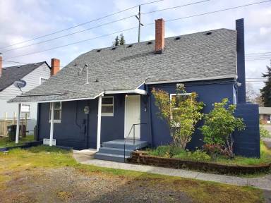 Main picture of 9672 Bridgeport Way SW