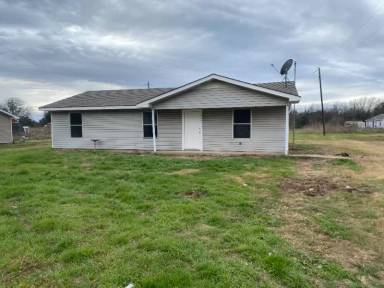 Main picture of 897 Petit Rd