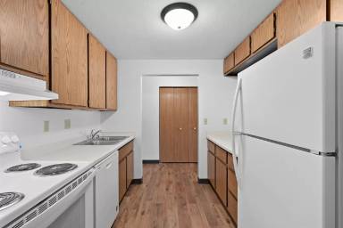 Main picture of 1079 Pilgrim Way