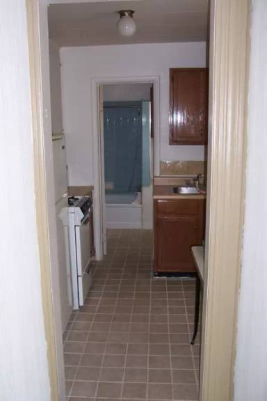 Main picture of 306 Thompson St