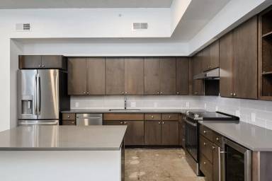 Main picture of 3829 Main St