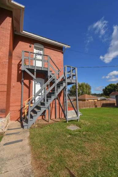 Main picture of 20 S Chestnut St