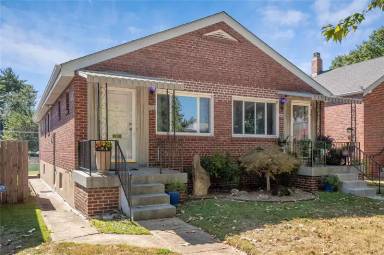Main picture of 5004 Fyler Ave