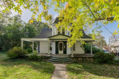 Main picture of 534 S Hardy Ave