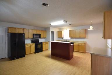 Main picture of 2102 Delwin Cir