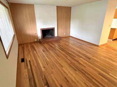 Main picture of 905 SE 169th Dr