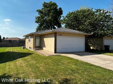 Main picture of 2915 W Village Ln