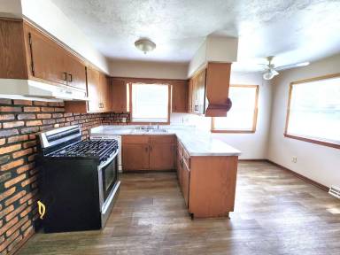 Main picture of 10911 W Langlade St