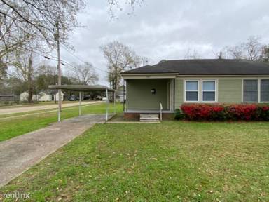 Main picture of 3801 Swanee St