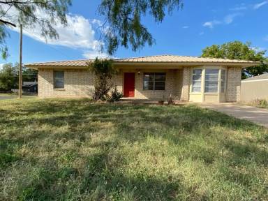 Main picture of 1736 Edmund Blvd