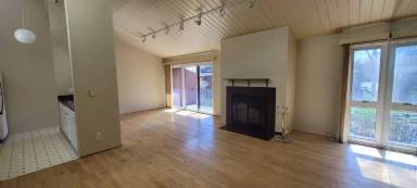 Main picture of 2403 Packard St