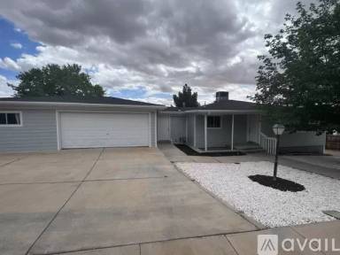 Main picture of 48 Village Way