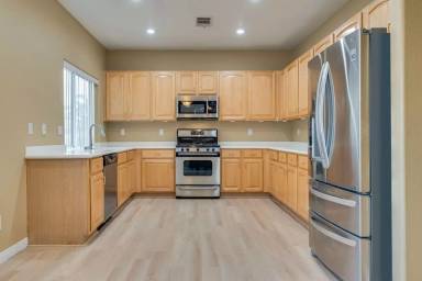 Main picture of 8100 Winslow Ave