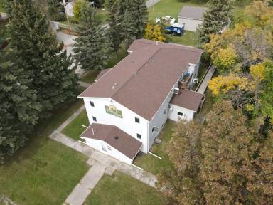 Main picture of 346 Main St W