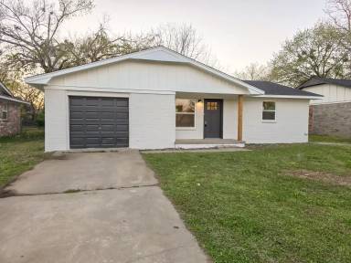 Main picture of 306 Linda Ln