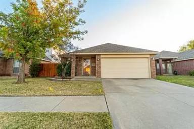 Main picture of 1206 SW 25th St