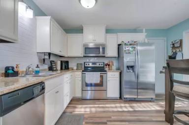 Main picture of 634 Piedmont Ave