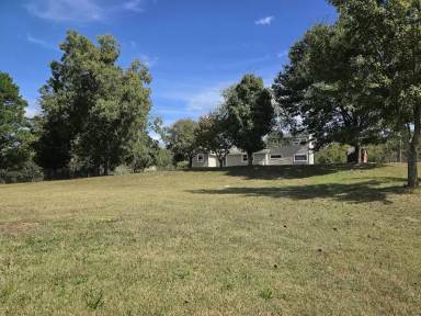 Main picture of 3320 Griffin Cemetery Rd